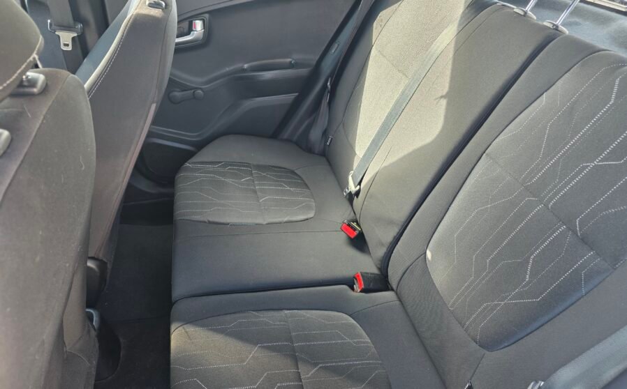 Kia Picanto 1.0 Concept 70cv 5p (5)