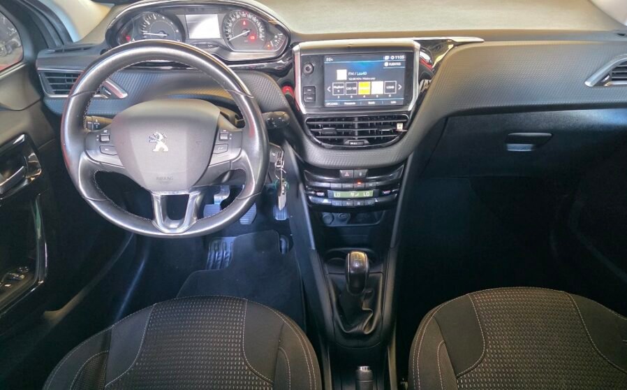 Peugeot 208 1.2 PureTech Tech Edition (15)