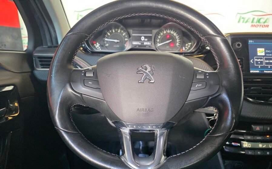 Peugeot 208 1.2 PureTech Tech Edition (16)