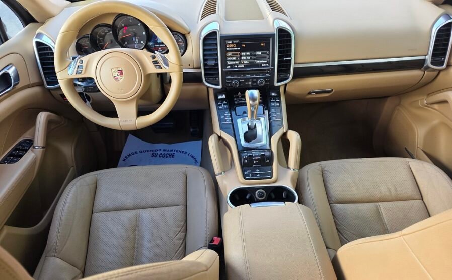 Porsche Cayenne 3.0 Diesel 245cv (2)