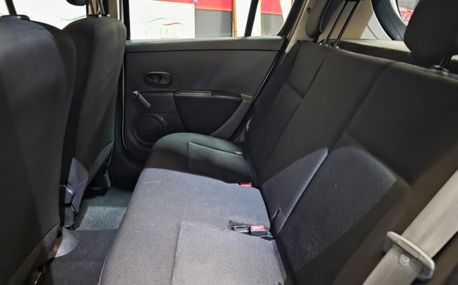 Renault Clio 1.2 Authentique 75cv 5p (11)