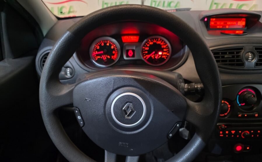 Renault Clio 1.2 Authentique 75cv 5p (14)