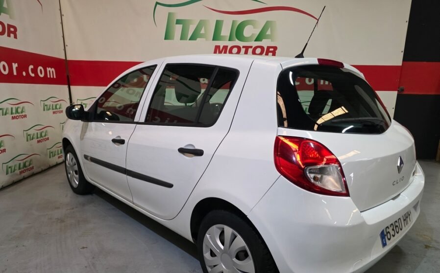 Renault Clio 1.2 Authentique 75cv 5p (6)