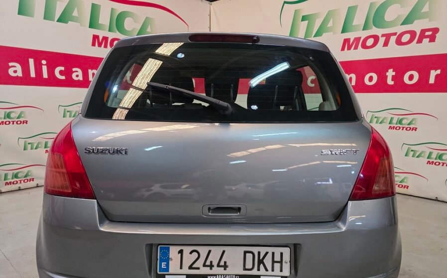 Suzuki Swift 1.3 GL 5p 93cv (5)