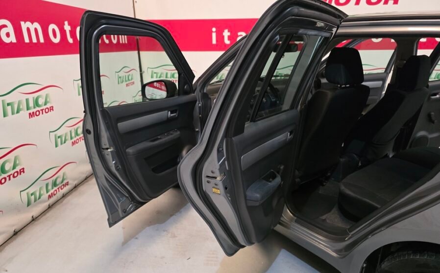 Suzuki Swift 1.3 GL 5p 93cv (9)